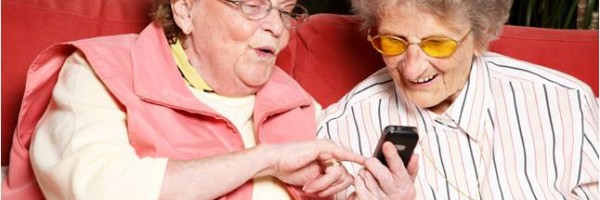 old-ladies-texting